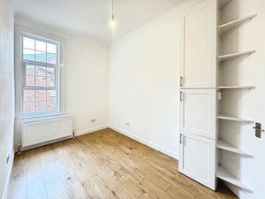 Fountain Court- click for photo gallery